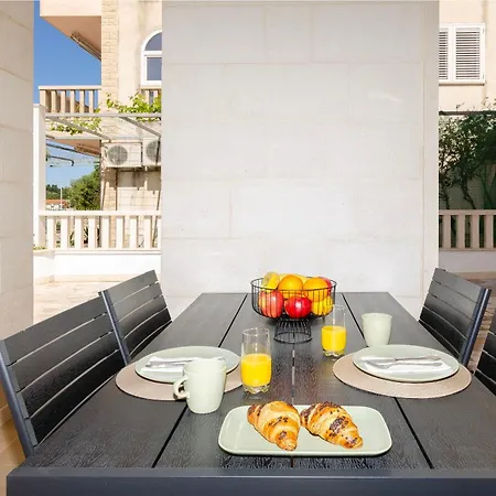 And Kapulica Apartment *